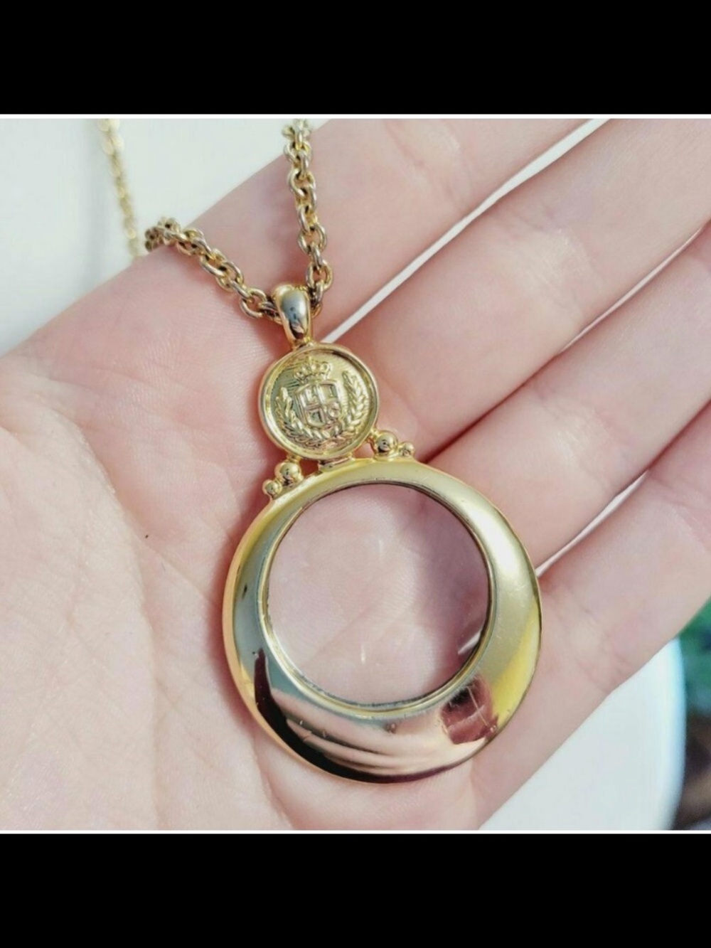 Liz Claiborne Gold Plated Magnifying Glass Open Circle Pendant Necklace